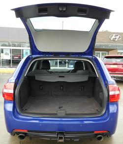 2017 Holden
Commodore SV6