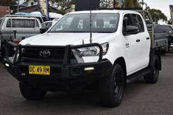 2021 Toyota
                Hilux SR