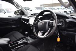2021 Toyota
                Hilux SR