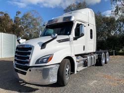 2025 Freightliner Cascadia 126 white