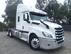 2025 Freightliner Cascadia 126 white
