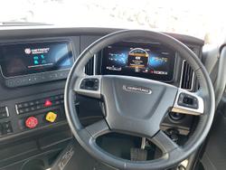 2025 Freightliner Cascadia 126 white