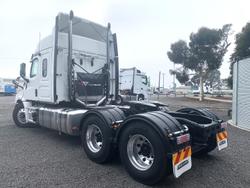 2025 Freightliner Cascadia 126 white