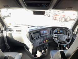 2025 Freightliner Cascadia 126 white