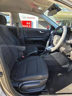 2023 Kia
                Stonic Sport