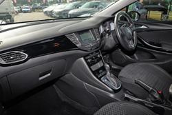 2018 Holden
Astra R