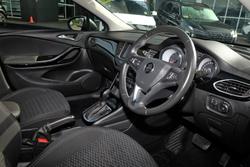 2018 Holden
Astra R