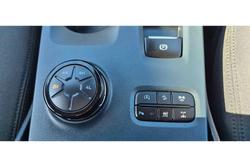 2023 Ford
                Everest Ambiente