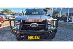 2023 Ford
                Everest Ambiente