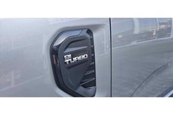 2023 Ford
                Everest Ambiente