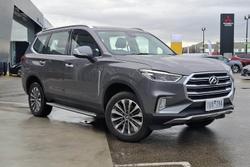 2022 LDV
                D90 Executive