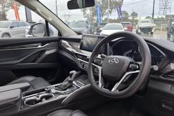 2022 LDV
                D90 Executive