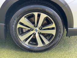 2017 Subaru
Outback 2.5i Premium