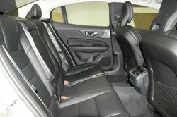 2023 Volvo
S60 Ultimate B5 Bright