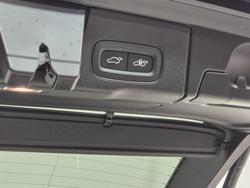 2023 Volvo
XC60 Ultimate B6 Dark