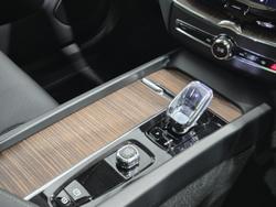 2023 Volvo
XC60 Ultimate B6 Dark