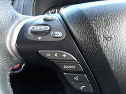 2017 Nissan
Pathfinder ST