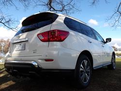 2017 Nissan
Pathfinder ST