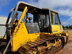  Komatsu
                D85ex-15 Dozer 