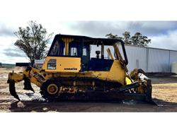  Komatsu
                D85ex-15 Dozer 