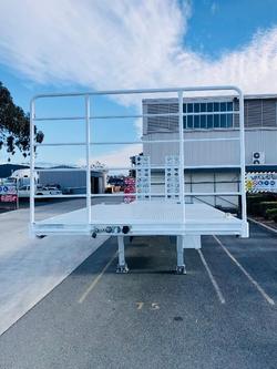 Freighter Drop Deck Semi With Ramps