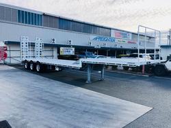 Freighter Drop Deck Semi With Ramps