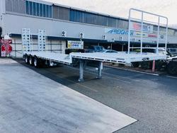 Freighter Drop Deck Semi With Ramps