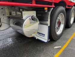 Freighter Drop Deck Semi With Ramps