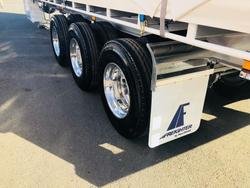 Freighter Tag T/Liner