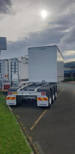 Freighter Lead T/Liner