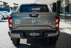 2021 Nissan
Navara ST