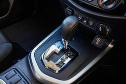 2021 Nissan
Navara ST