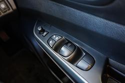 2021 Nissan
Navara ST