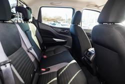 2021 Nissan
Navara ST