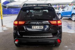 2020 Mitsubishi
Outlander Black Edition