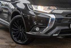 2020 Mitsubishi
Outlander Black Edition