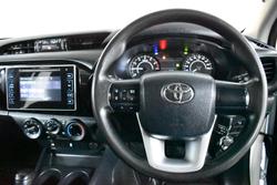 2016 Toyota
Hilux Workmate