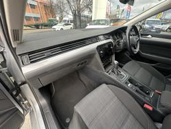 2021 Volkswagen
Passat 140TSI Proline