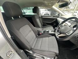2021 Volkswagen
Passat 140TSI Proline