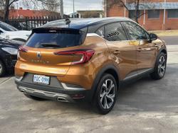 2022 Renault
Captur R.S. Line