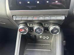 2022 Renault
Captur R.S. Line