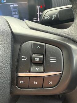 2024 Ford
Everest Ambiente