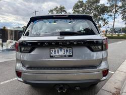 2024 Ford
Everest Ambiente