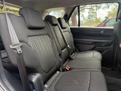 2024 Ford
Everest Ambiente