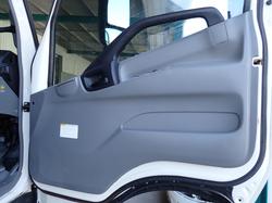 2021 HINO DUTRO 300 WHITE