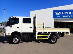 2021 HINO DUTRO 300 WHITE