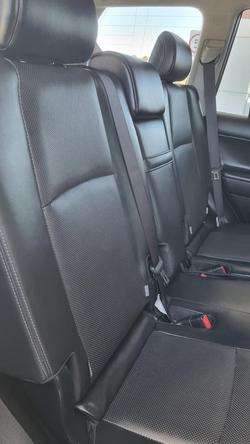 2020 Toyota
Landcruiser Prado VX