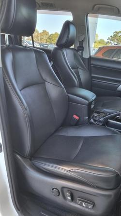 2020 Toyota
Landcruiser Prado VX