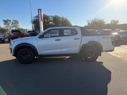 2025 Isuzu D-MAX Moonstone White PE