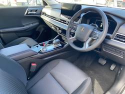 2025 MITSUBISHI Outlander LS